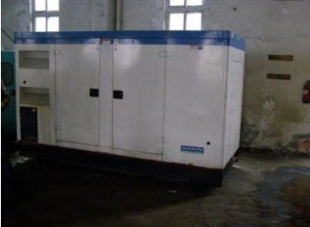 泉州康明斯150kw大型柴油二手发电机组 泉州康明斯150kw大型柴油二手发电机组